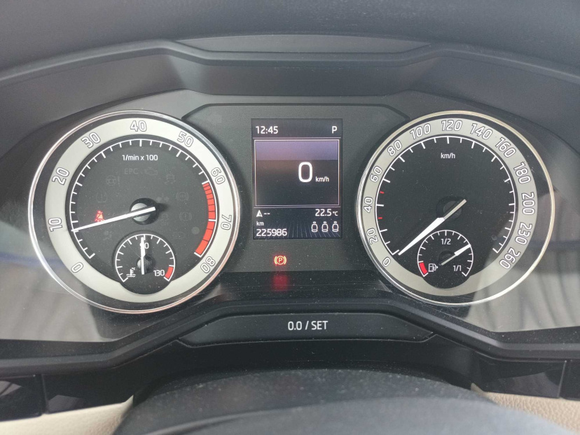 Škoda Superb, 2015