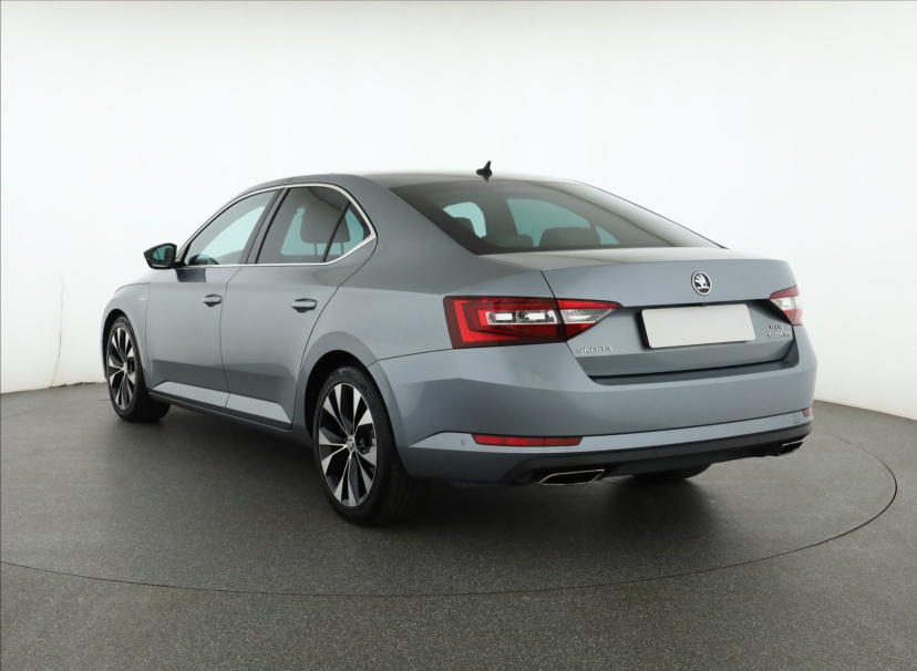 Škoda Superb, 2015
