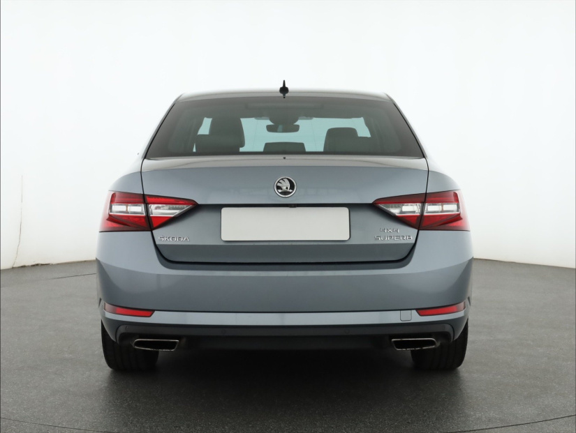 Škoda Superb, 2015