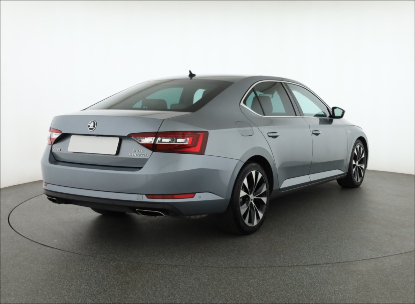 Škoda Superb, 2015