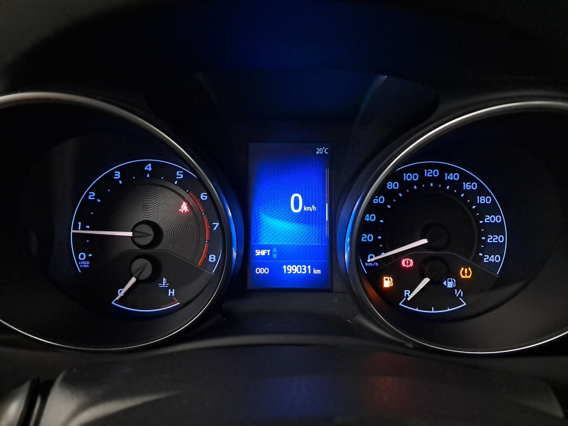 Toyota Auris, 2015