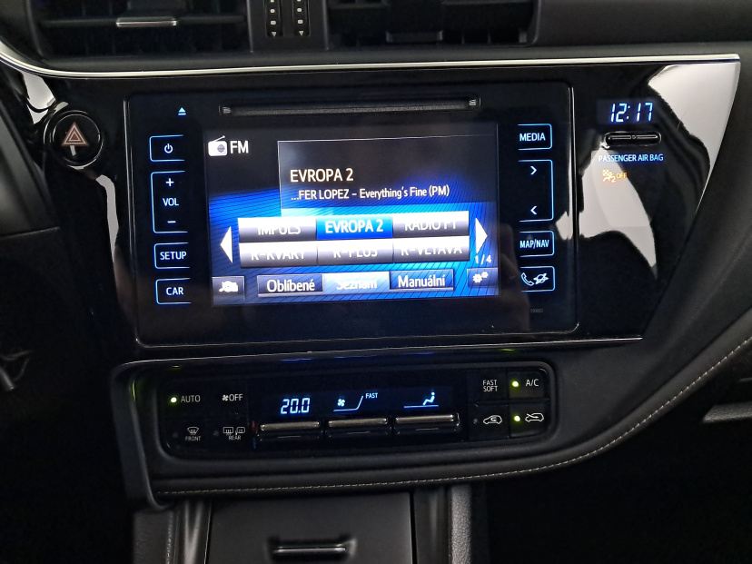 Toyota Auris, 2015