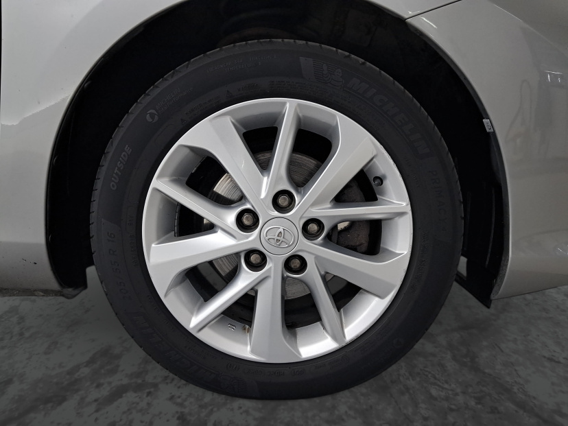 Toyota Auris, 2015