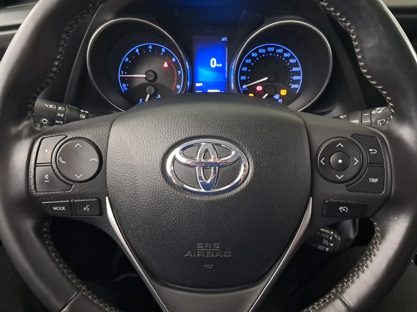 Toyota Auris, 2015