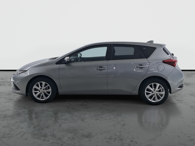 Toyota Auris, 2015