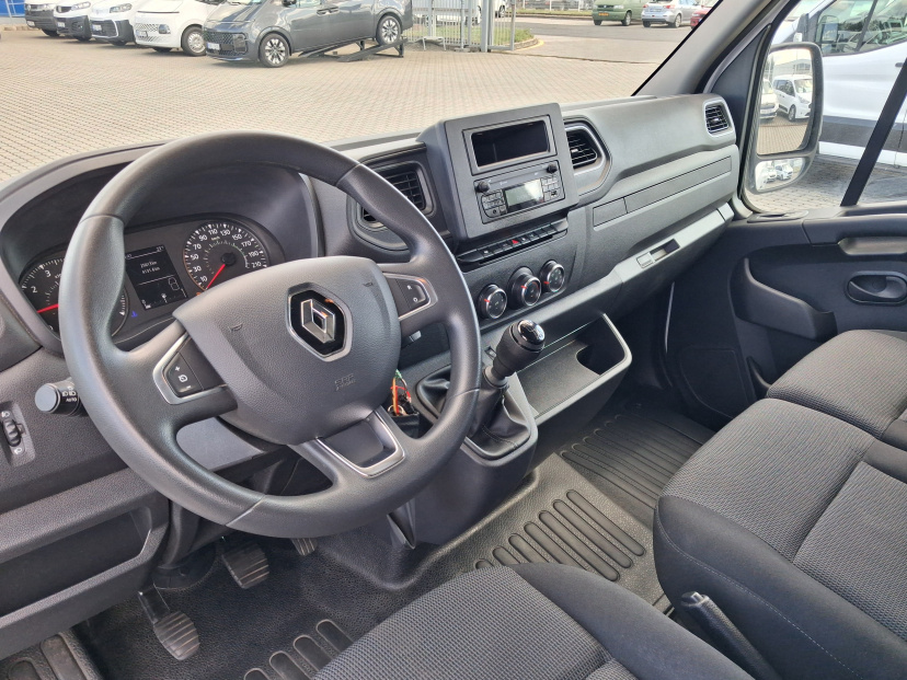 Renault Master, 2024