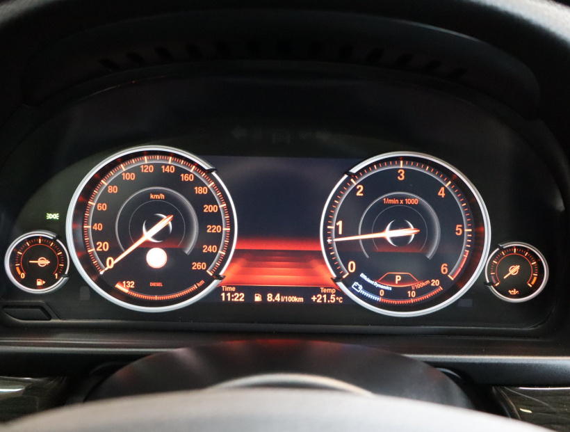 BMW 5, 2015