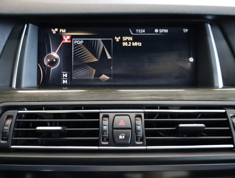 BMW 5, 2015