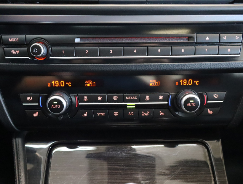 BMW 5, 2015