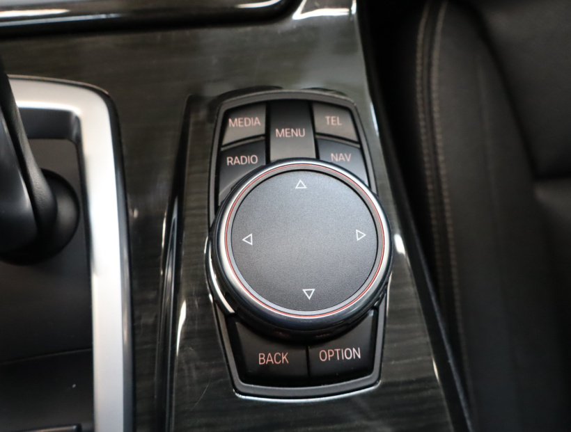 BMW 5, 2015