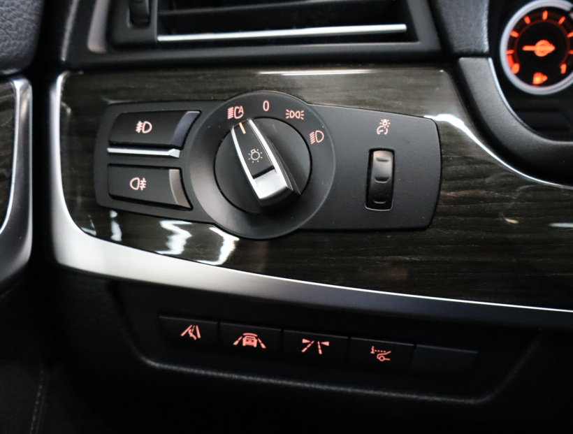 BMW 5, 2015