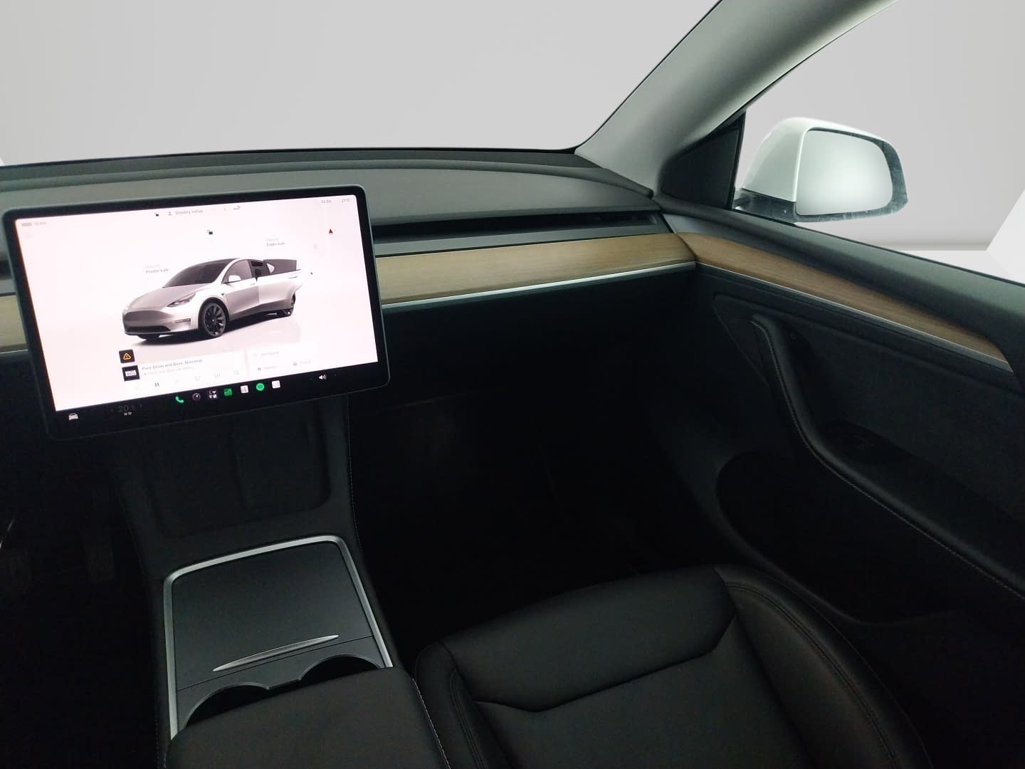 Tesla Model Y Long Range AWD – fotografie 11