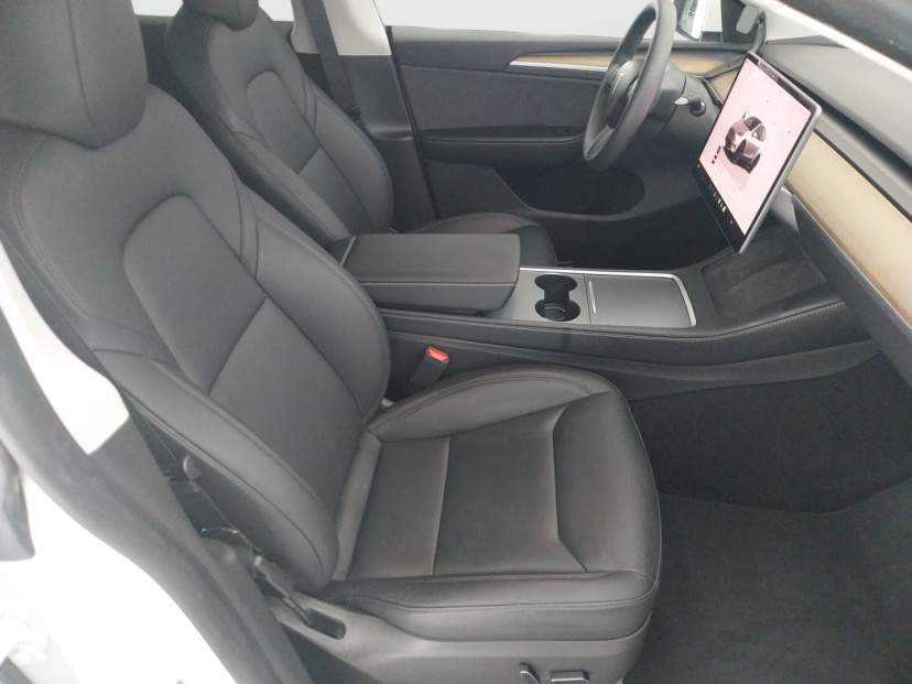 Tesla Model Y, 2023