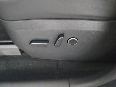 Tesla Model Y - 2023