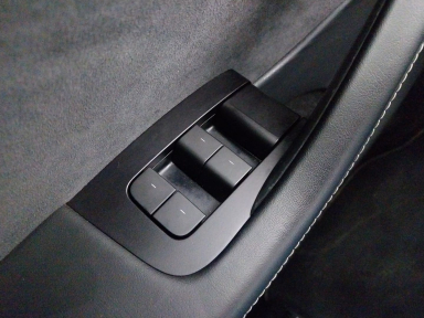 Tesla Model Y - 2023