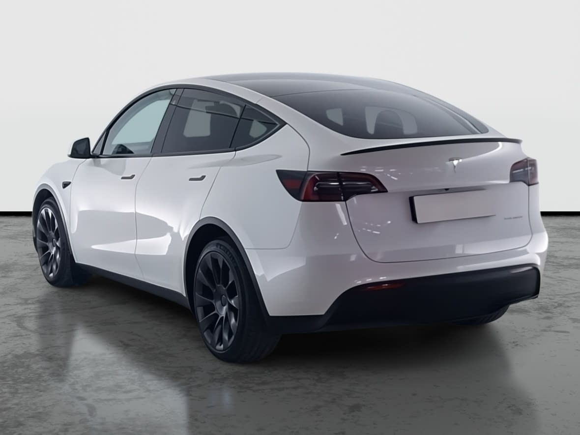 Tesla Model Y Long Range AWD – fotografie 5