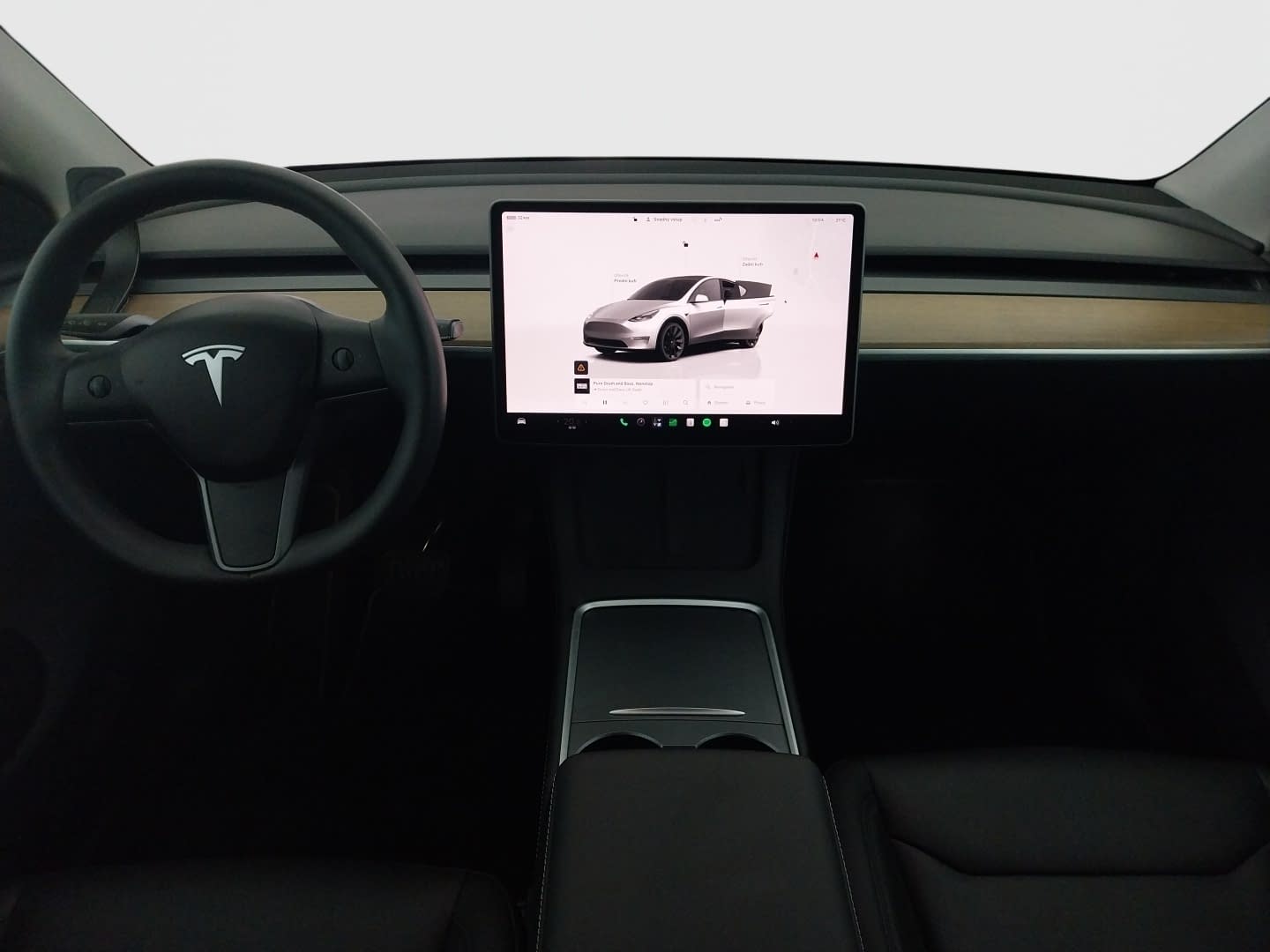 Tesla Model Y Long Range AWD – fotografie 10