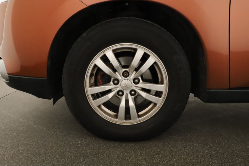 Mitsubishi Outlander, 2012