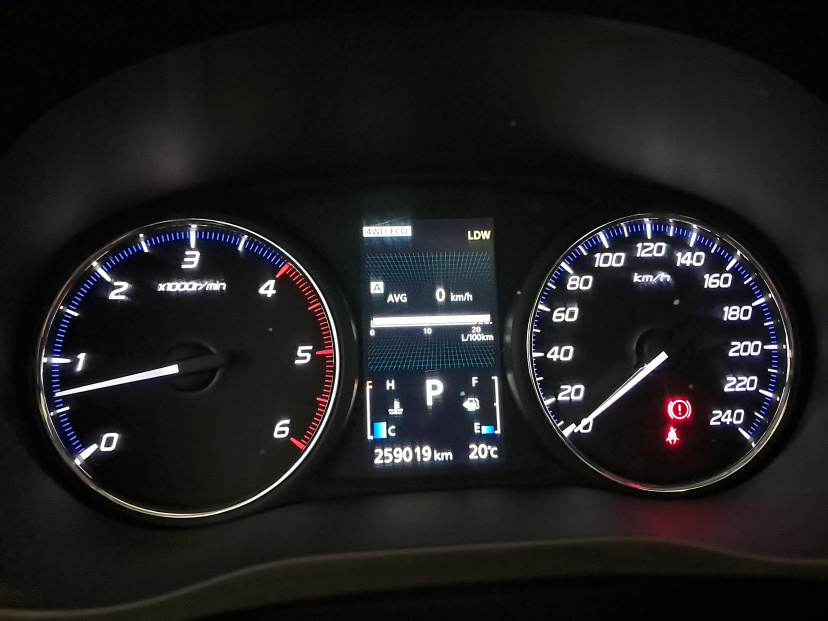 Mitsubishi Outlander, 2015