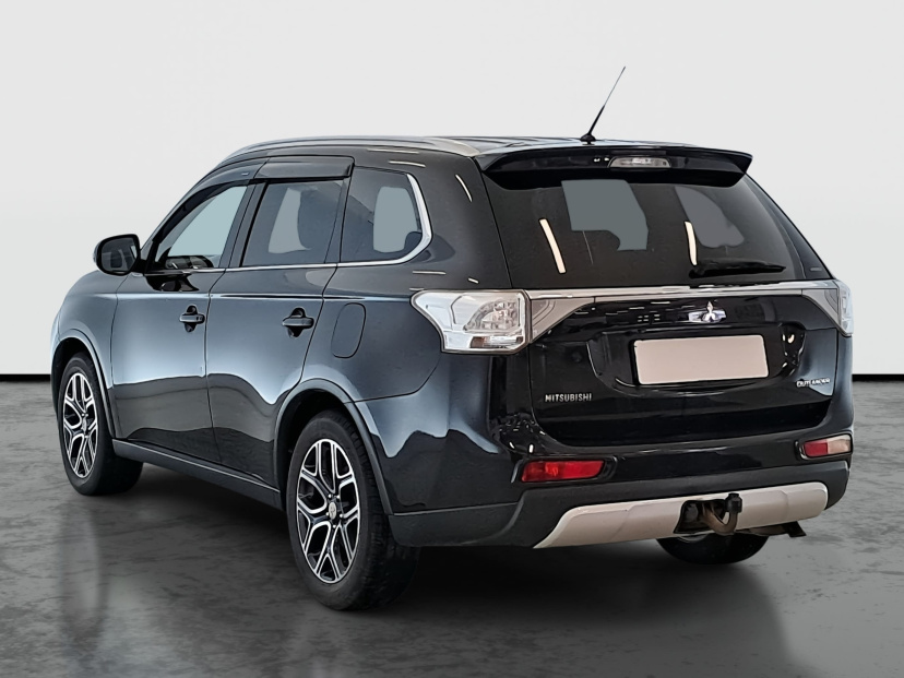 Mitsubishi Outlander, 2015