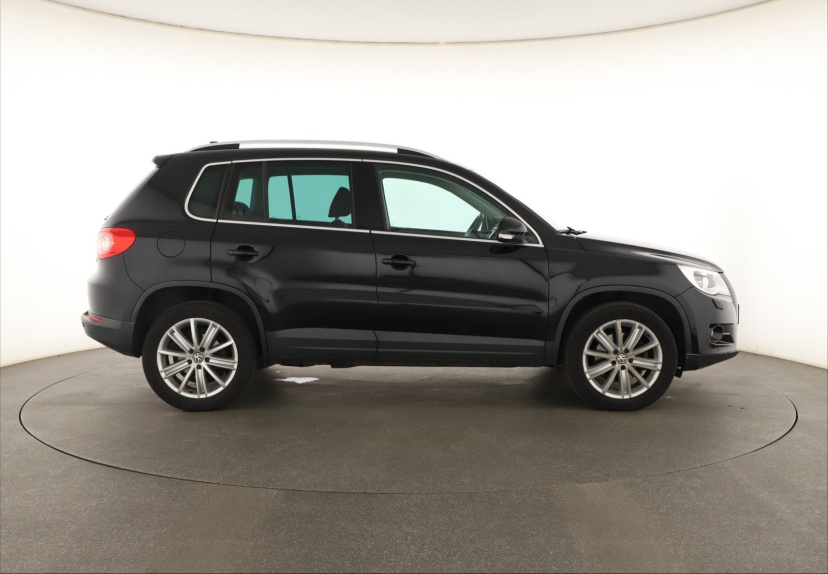 Volkswagen Tiguan, 2010