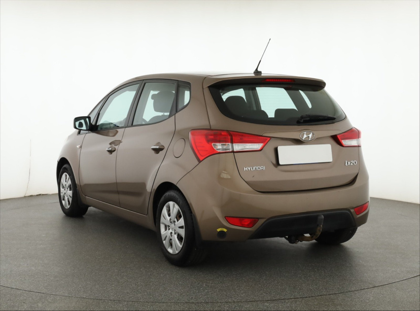 Hyundai ix20, 2013