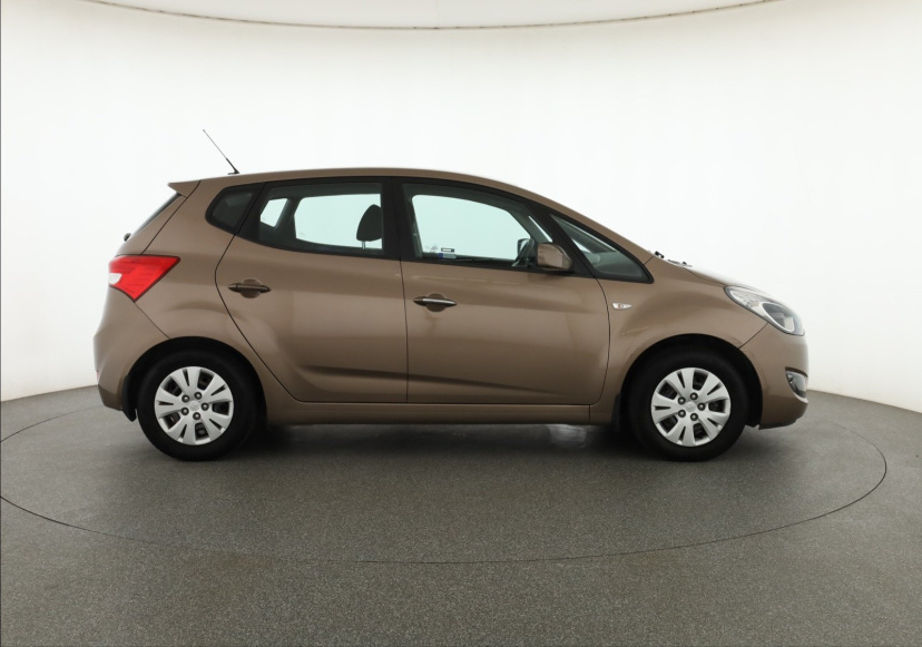 Hyundai ix20, 2013