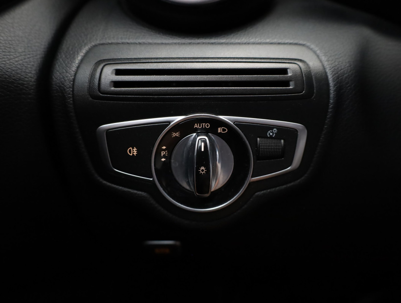 Mercedes-Benz C, 2016