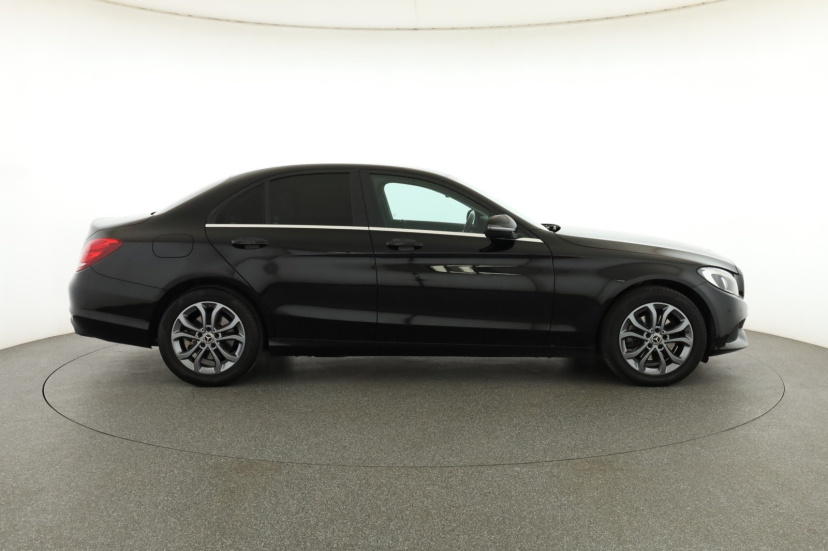 Mercedes-Benz C, 2016