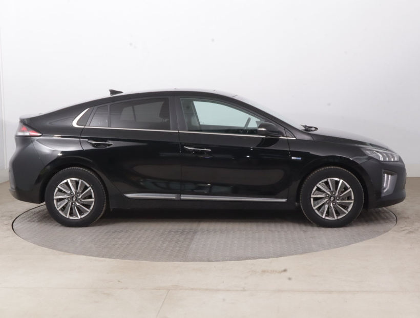 Hyundai Ioniq, 2021