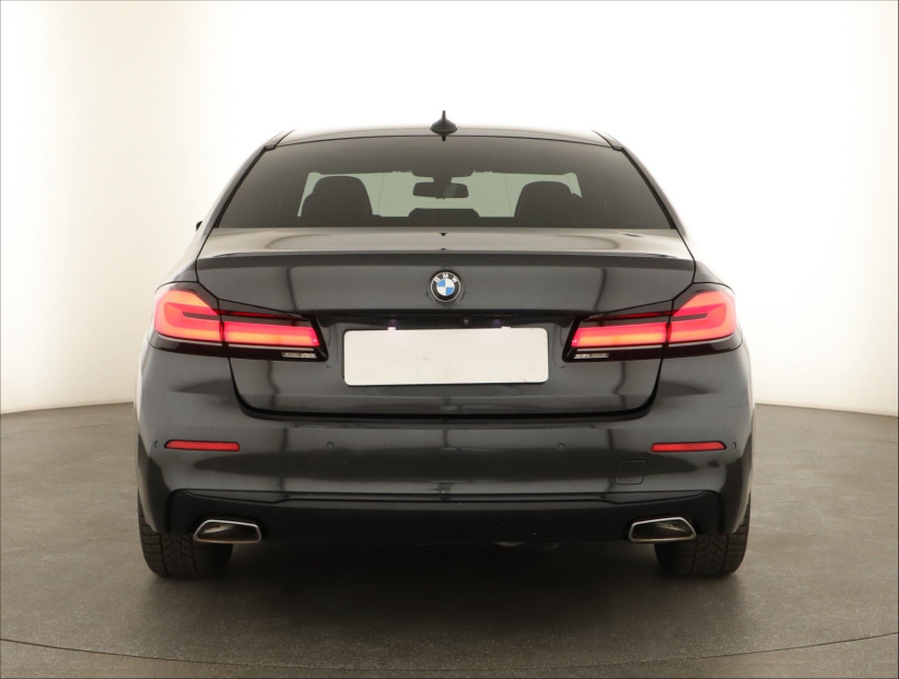 BMW 5, 2020