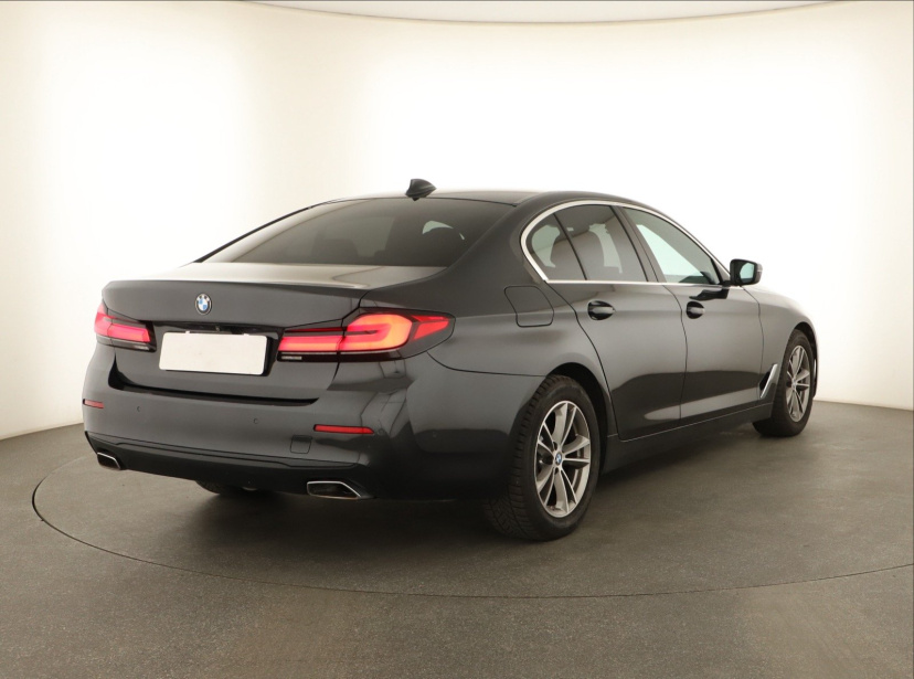 BMW 5, 2020