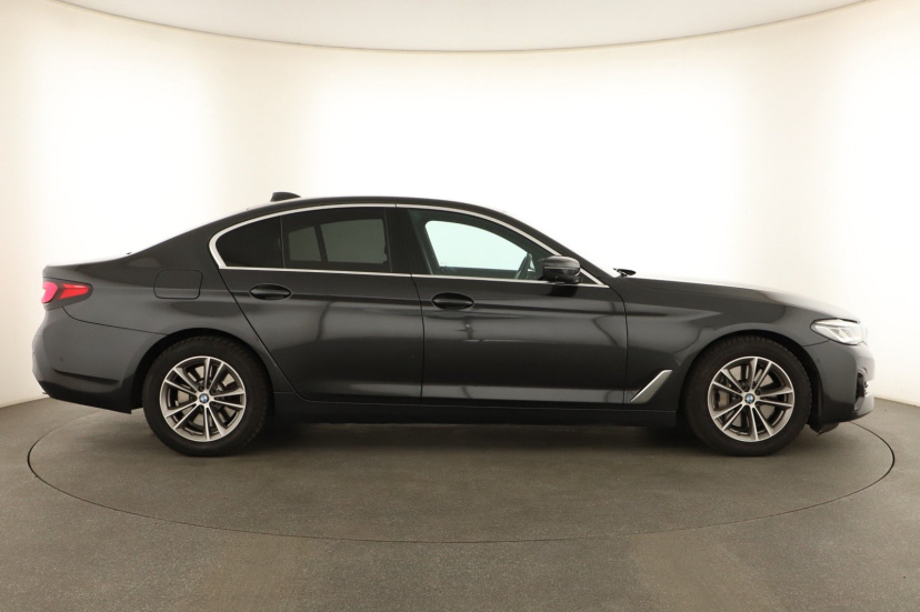BMW 5, 2020