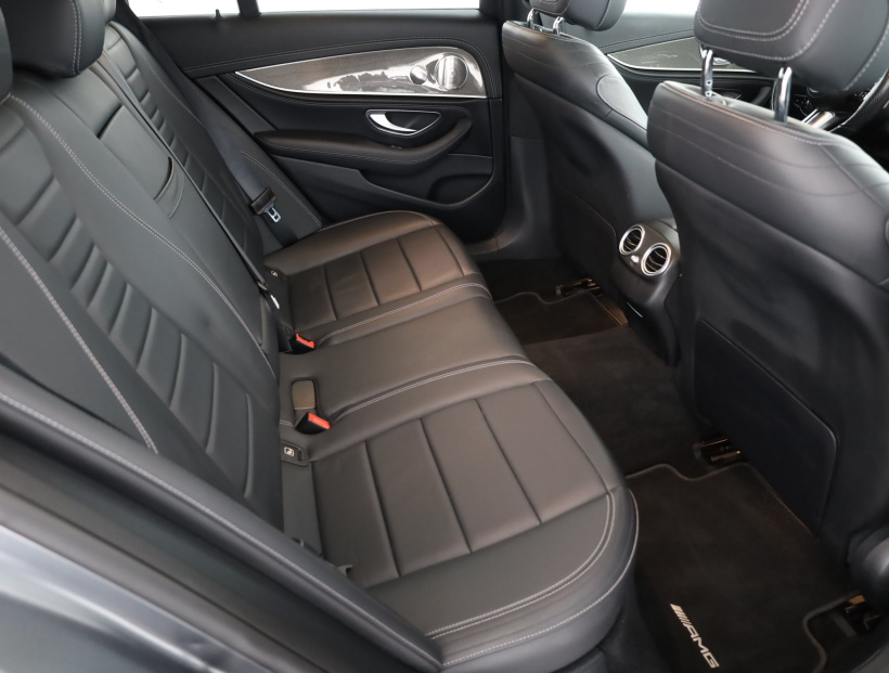 Mercedes-Benz E, 2021
