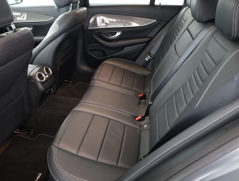 Mercedes-Benz E, 2021