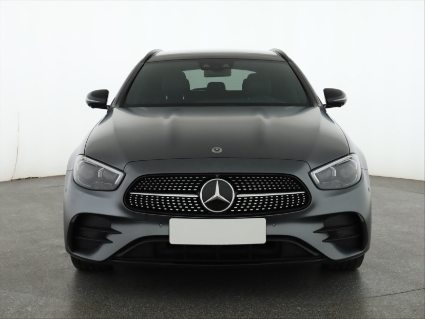 Mercedes-Benz E, 2021