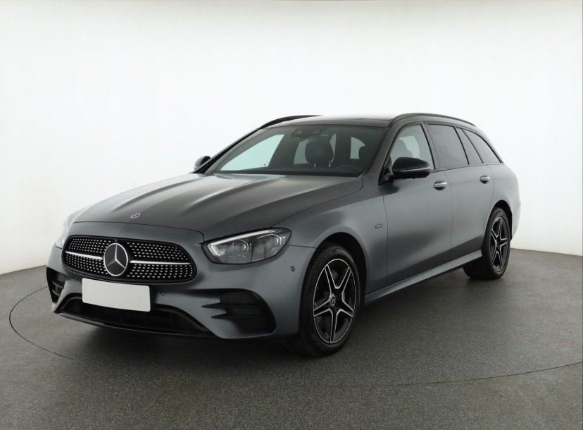 Mercedes-Benz E, 2021