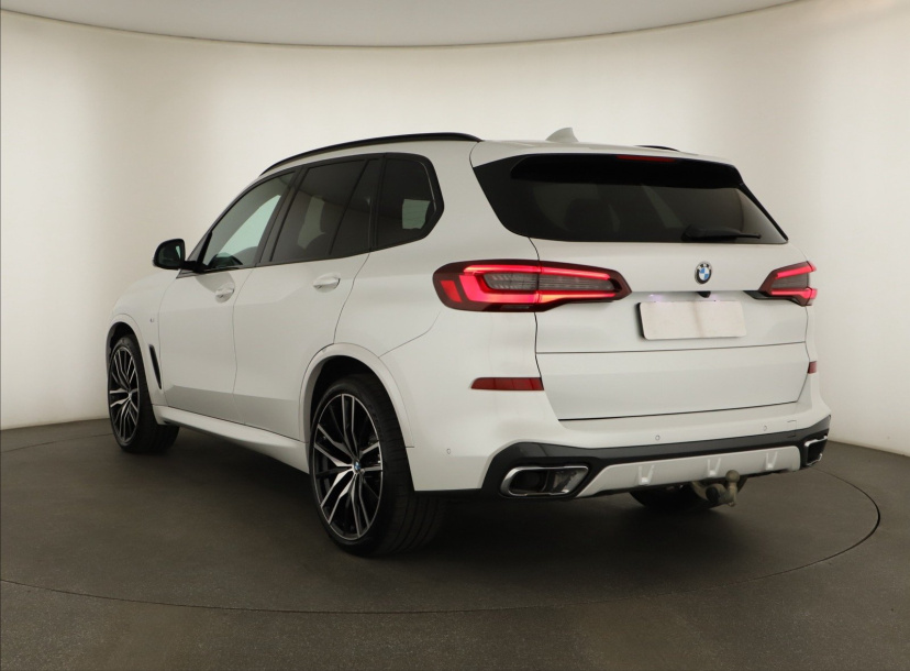 BMW X5, 2021