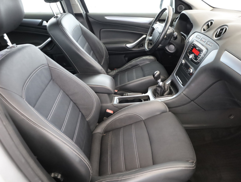 Ford Mondeo, 2011