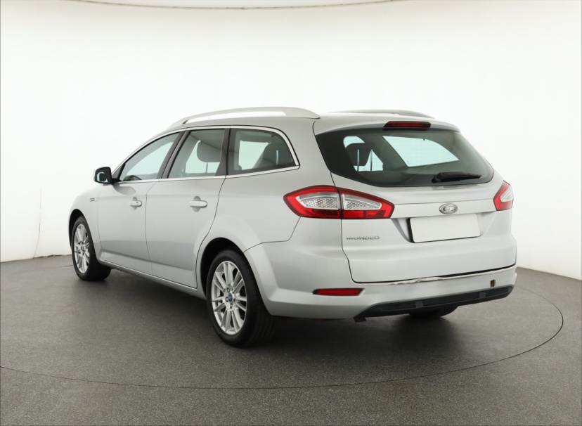 Ford Mondeo, 2011