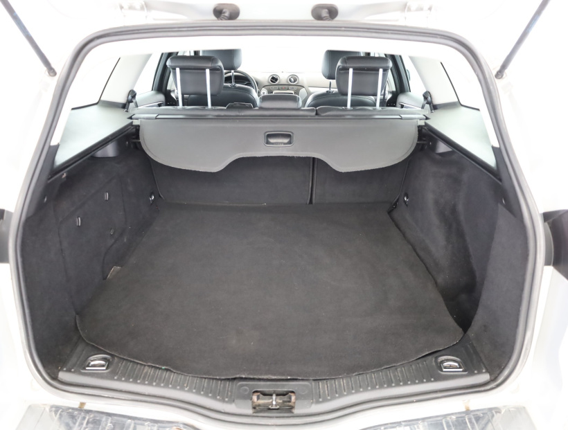 Ford Mondeo, 2011