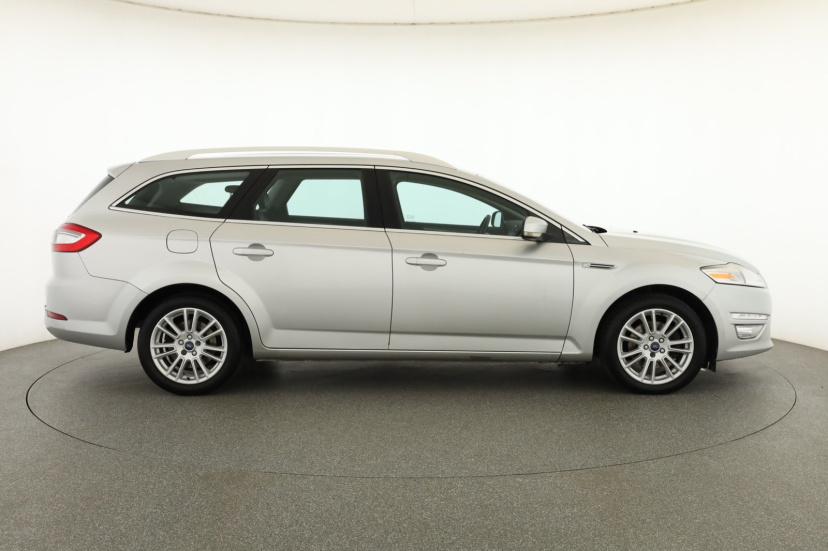 Ford Mondeo, 2011