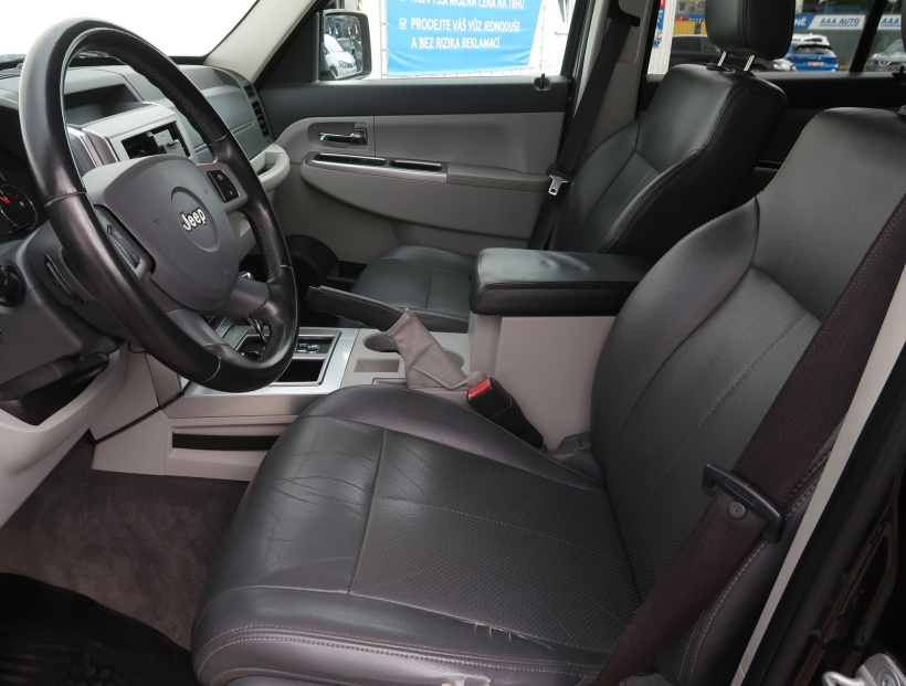 Jeep Cherokee, 2009