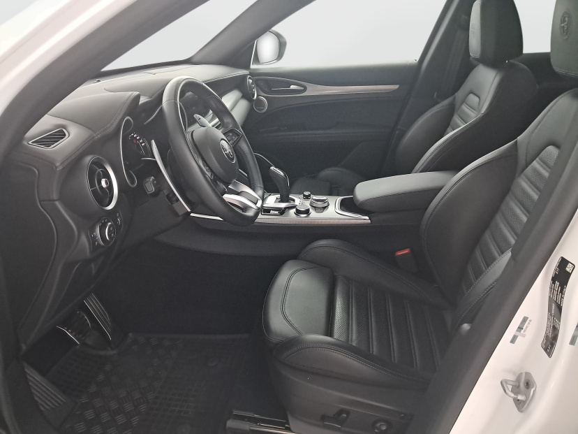 Alfa Romeo Stelvio, 2024