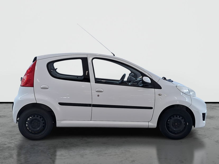 Peugeot 107, 2011