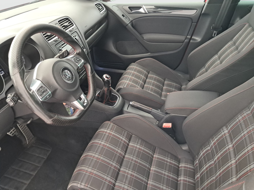Volkswagen Golf, 2010