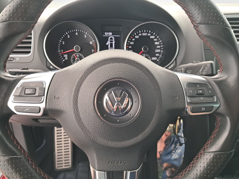 Volkswagen Golf, 2010