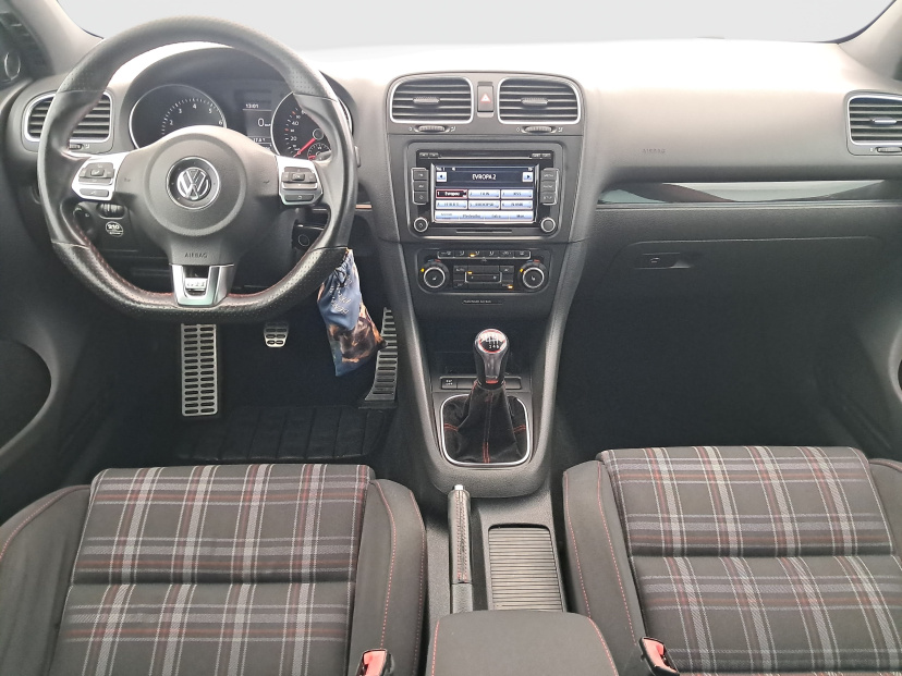 Volkswagen Golf, 2010