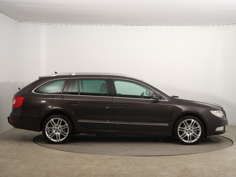 Škoda Superb, 2009
