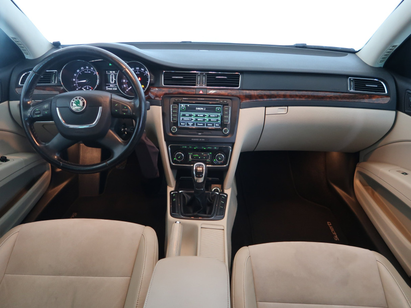 Škoda Superb, 2009